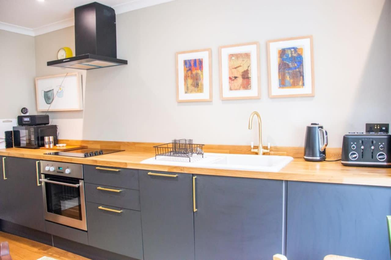 Apartmán Unique 2 Bed In The Heart Of Bath With Parking Exteriér fotografie