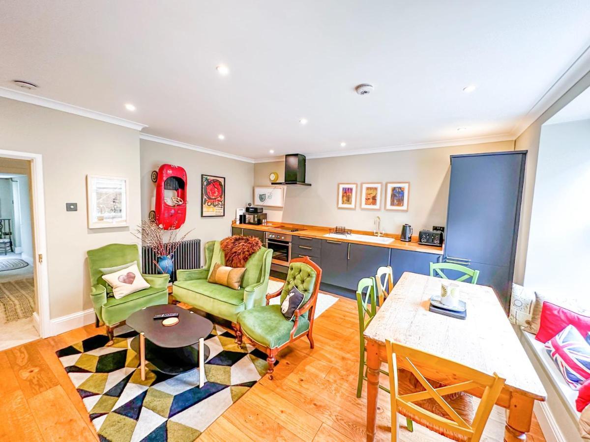 Apartmán Unique 2 Bed In The Heart Of Bath With Parking Exteriér fotografie